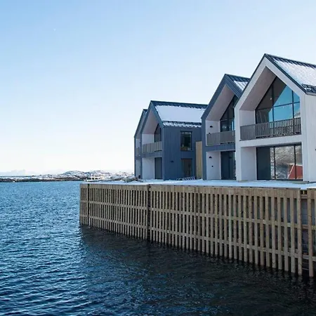 Spectacular View Sea Front Leilighet Henningsvær