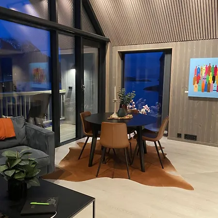 Ny I Henningsvaer! * Henningsvær