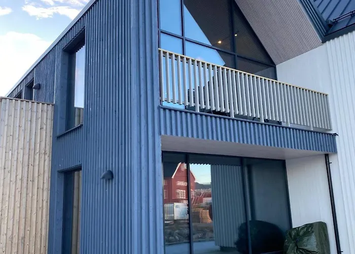 Spectacular View Sea Front Henningsvær